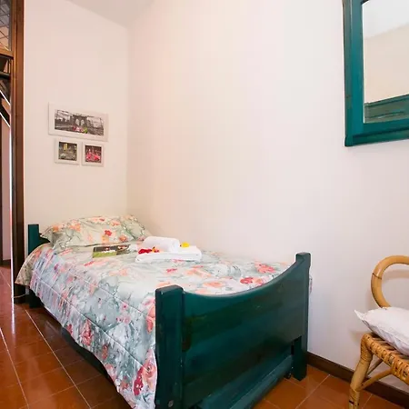 Sleeps 7 *