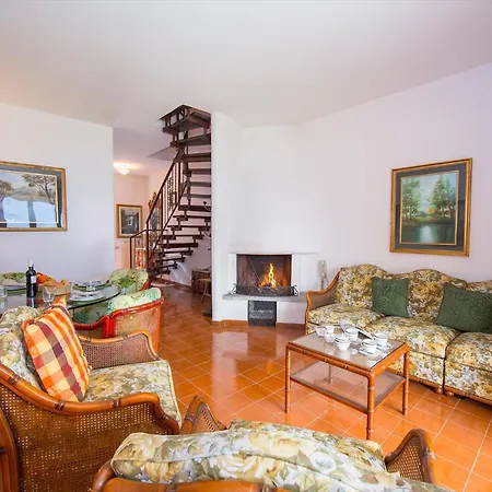 Sleeps 7 *
