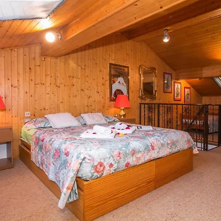 Sleeps 7 * Sala Comacina